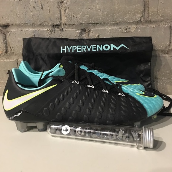 nike grip hypervenom